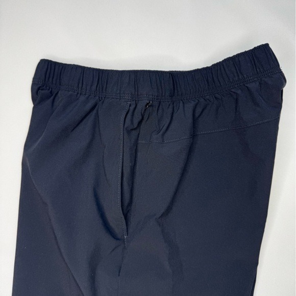 The North Face Men's Class V Pathfinder Pull On Short - 7" Black - Picture 9 of 11